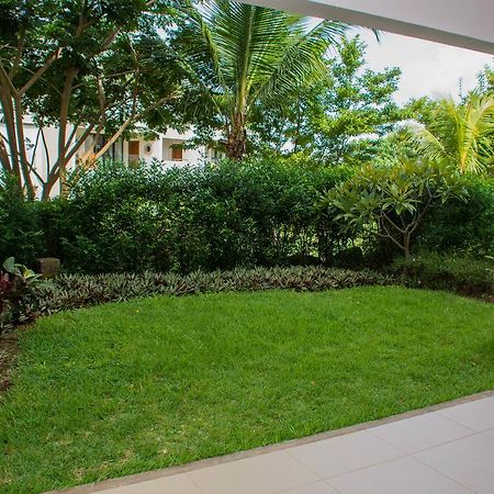Apartment Azuri Roches Noires Exterior photo