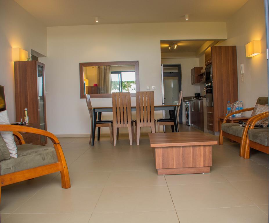 Apartment Azuri Roches Noires Exterior photo