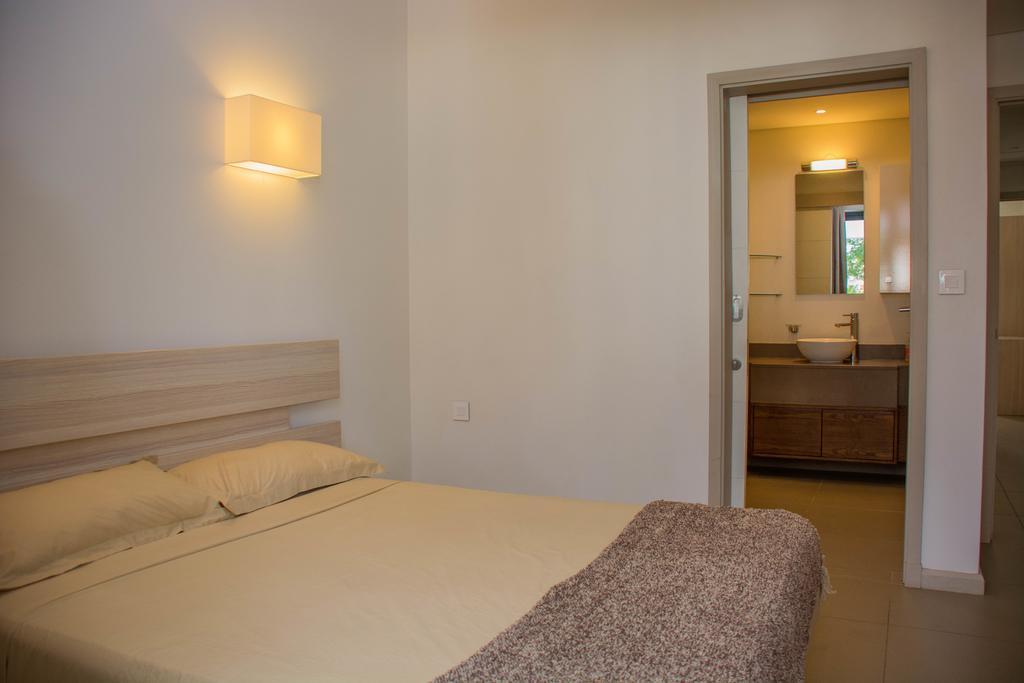 Apartment Azuri Roches Noires Exterior photo
